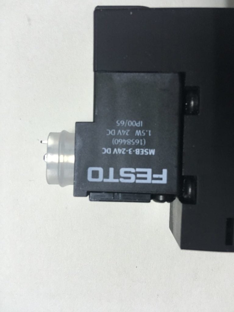 Elektrozawór FESTO CPE18-M1B-3GL-1/4-CS (SA-1418936A)